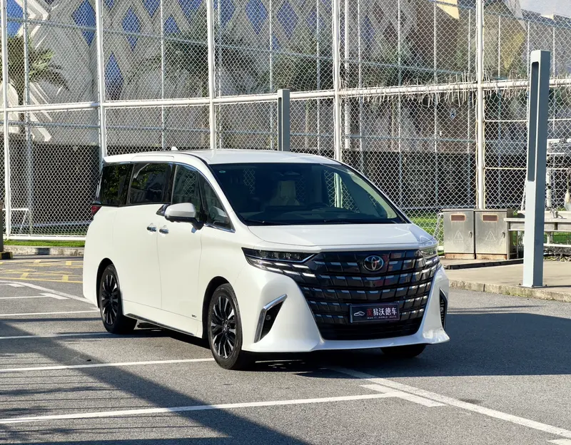 Toyota Alphard — фото 3