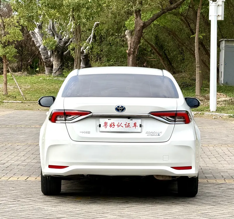 Toyota Corolla — фото 6