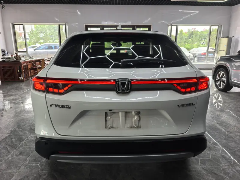 Honda Vezel 1.5L CVT элит — фото 5