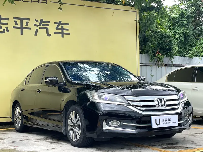 Honda Accord — фото 3