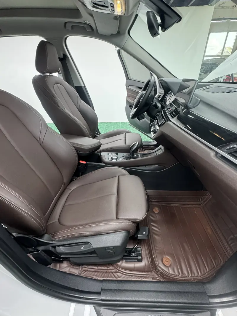 BMW X1 — фото 14