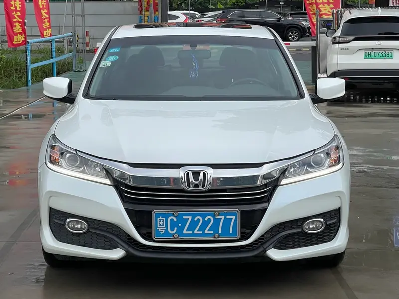 Honda Accord — фото 2