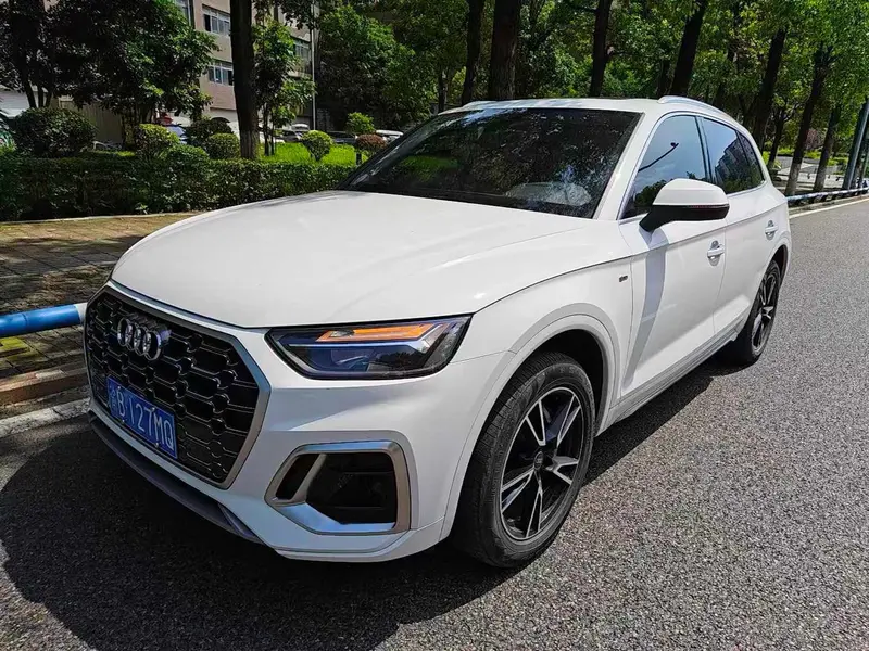 Audi Q 5 L 40 T