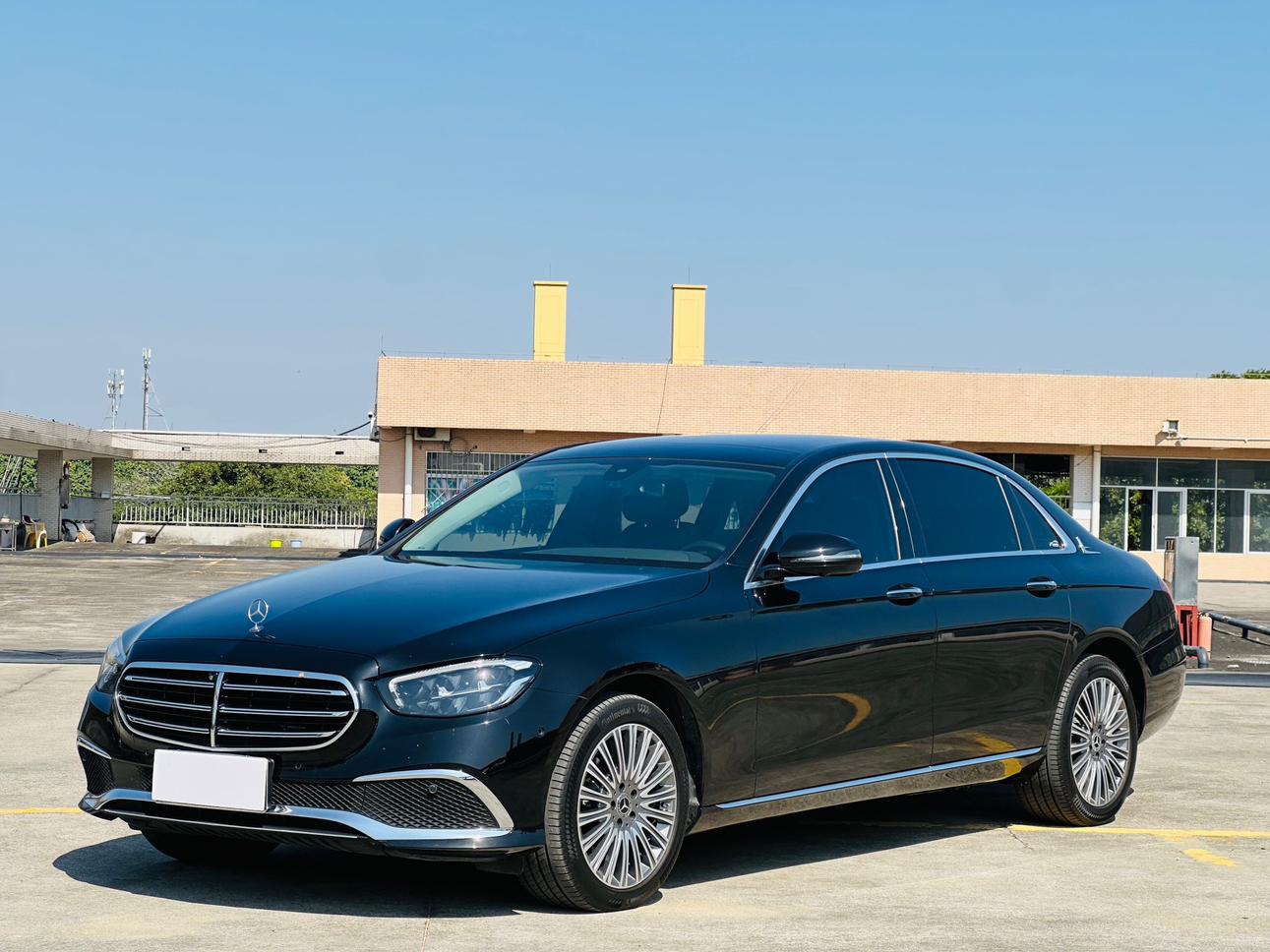 Mercedes-Benz E-Class E 2023 E 300 L Fashion
