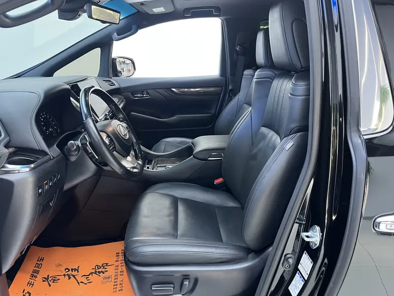Toyota Vellfire — фото 9