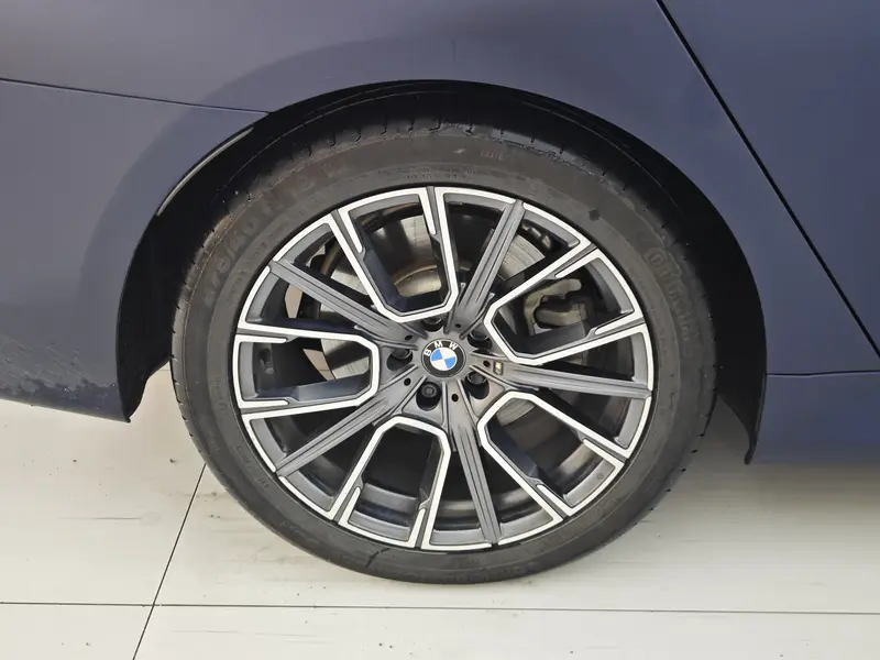 BMW 7 Series — фото 10