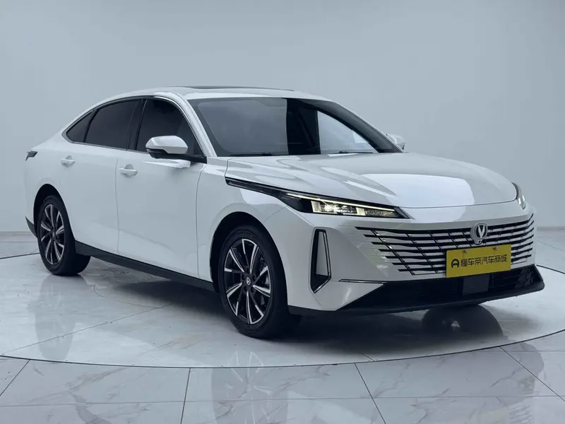 Changan 1.5 T DCT 500 Bar Flagship — фото 3