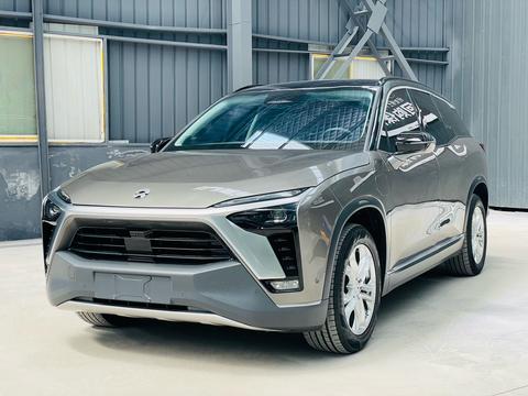 Nio ES8