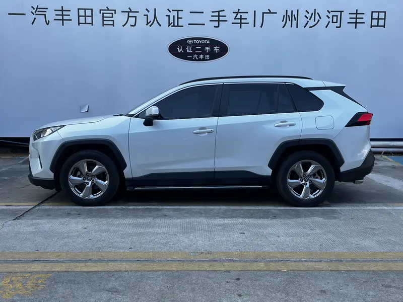 Toyota RAV 4 2.0 L CVT 2 WDPlus — фото 4