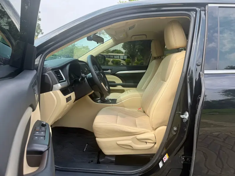 Toyota Highlander — фото 13