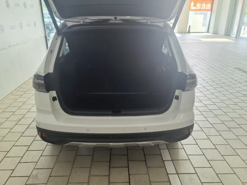 Volkswagen Tharu — фото 8