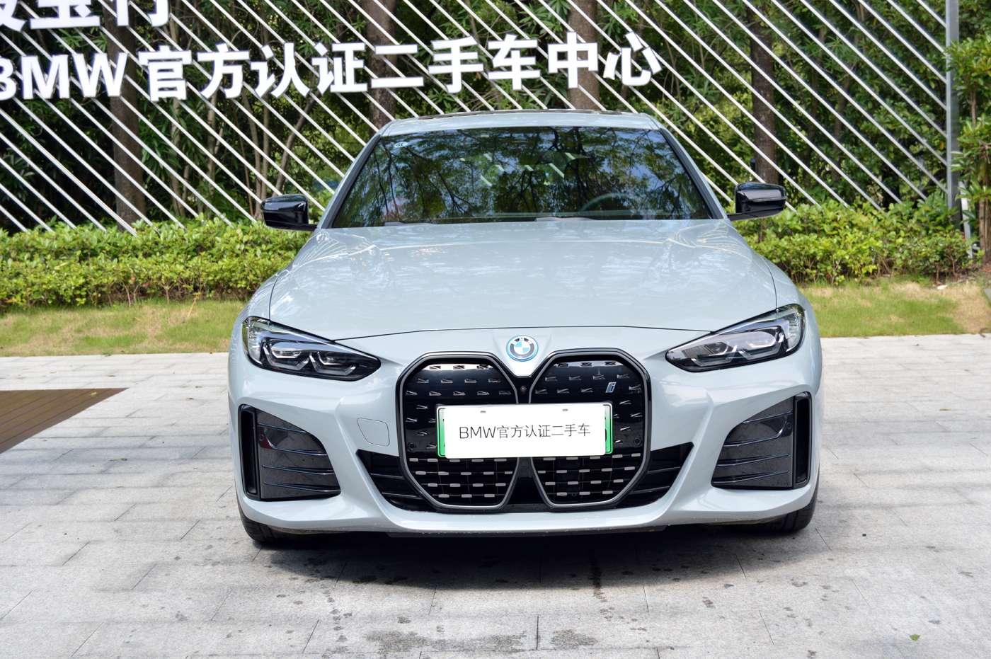 BMW i4: фотография 2 из 14