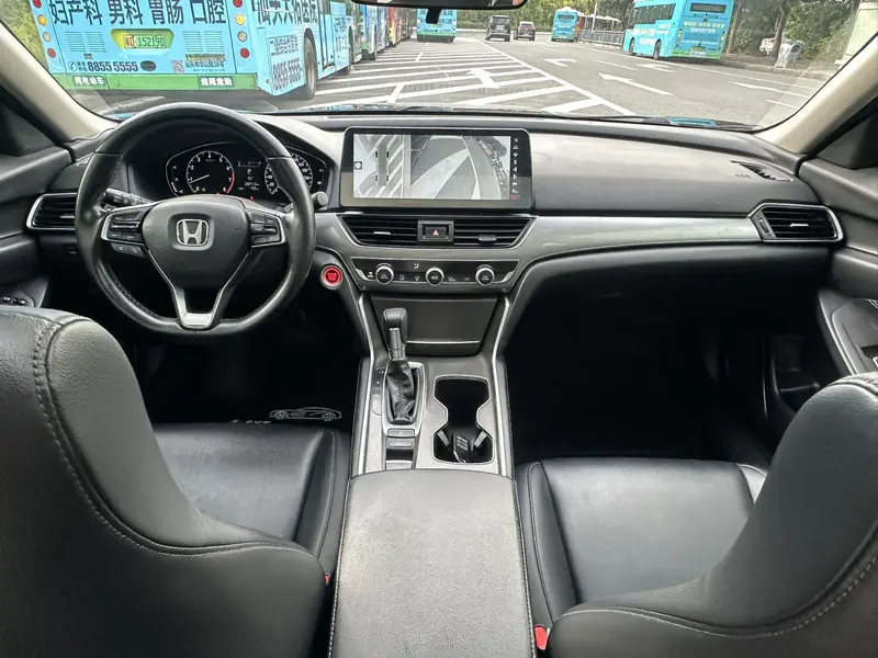 Honda Accord — фото 6