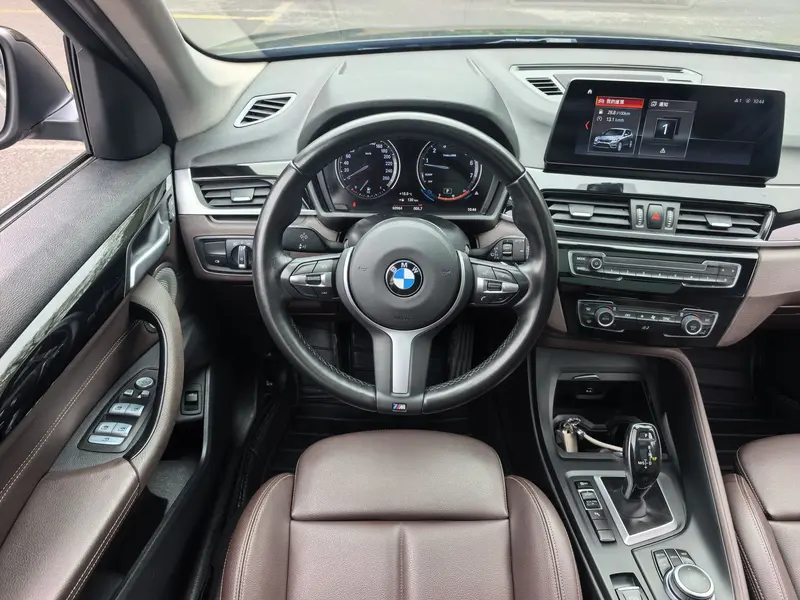 BMW X1 — фото 11