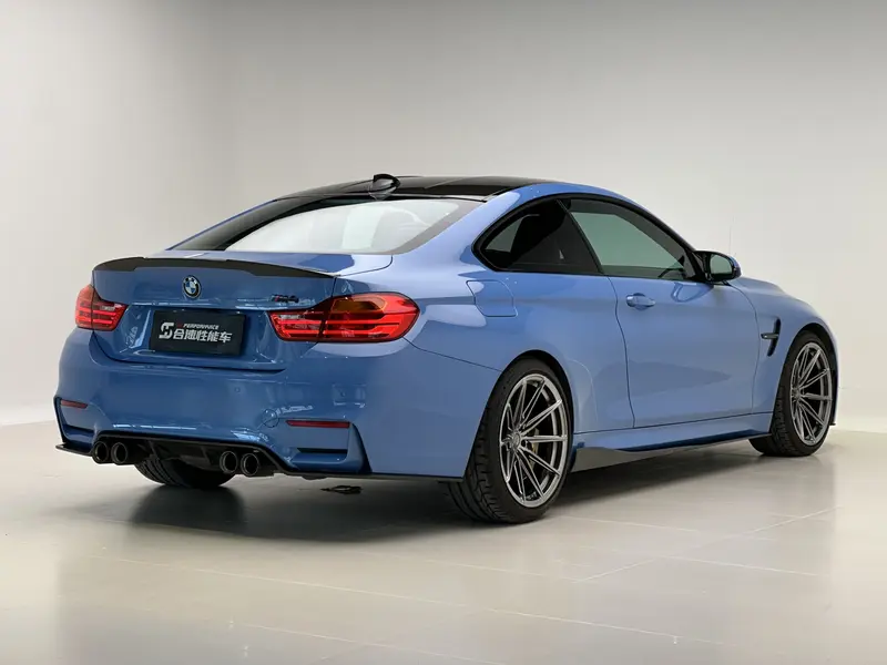 BMW M4 — фото 5