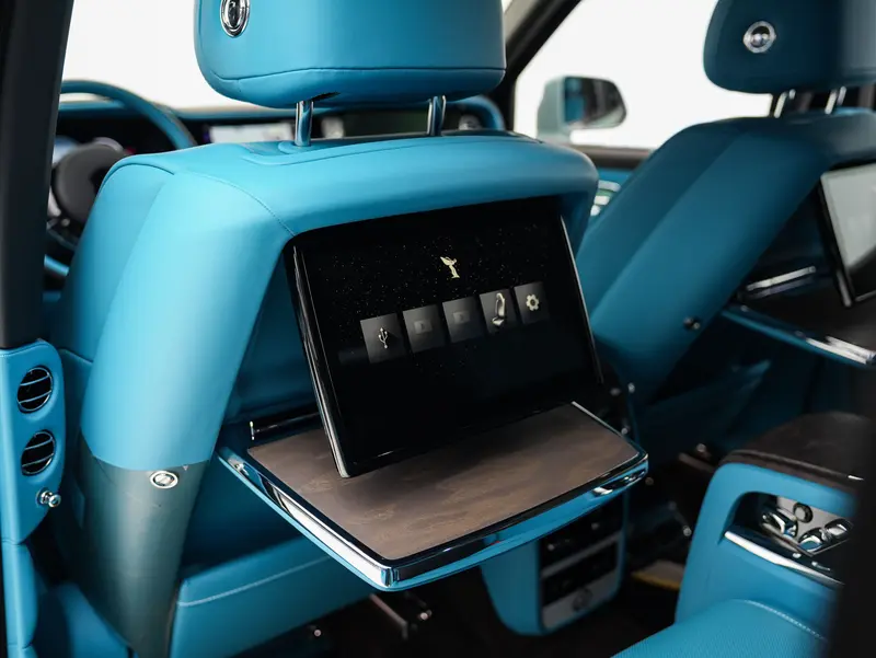 Rolls-Royce Cullinan — фото 10