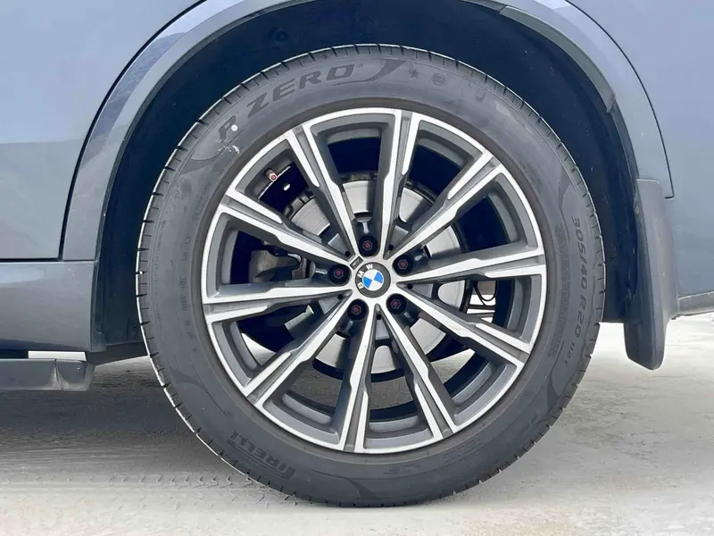 BMW X5 — фото 8