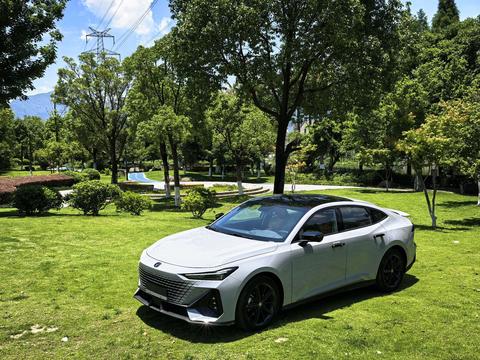 Changan UNI-V