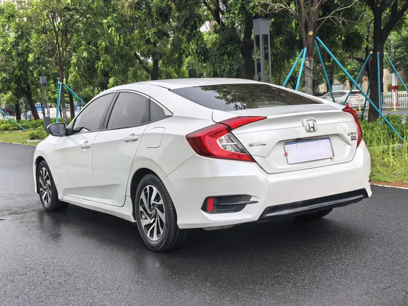 Honda Civic — фото 4