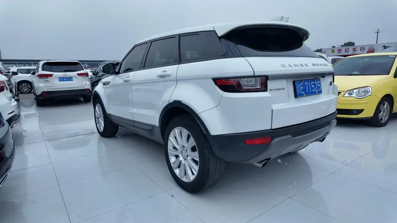 Land Rover Range Rover Evoque — фото 4