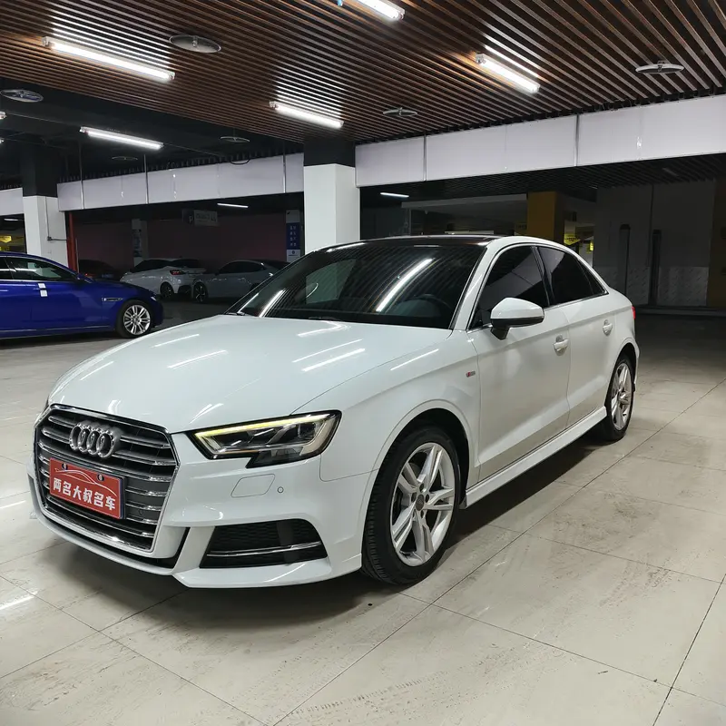 Audi A3 — фото 1