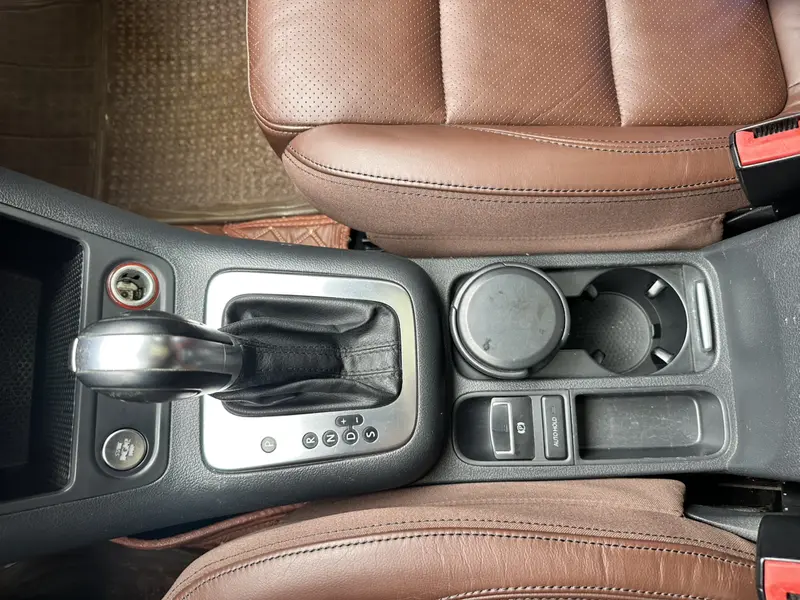 Volkswagen Tiguan — фото 11
