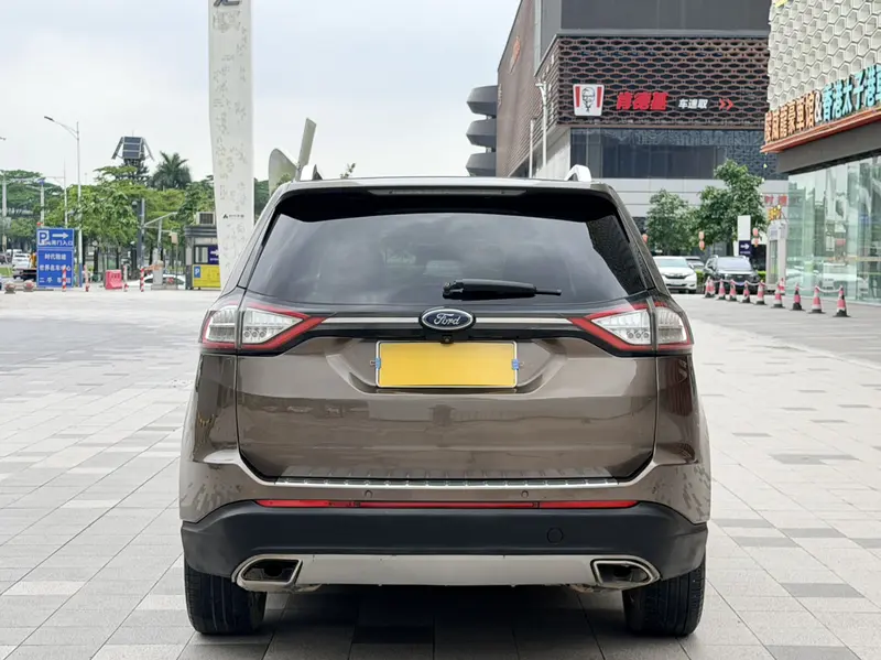 Ford Edge — фото 6