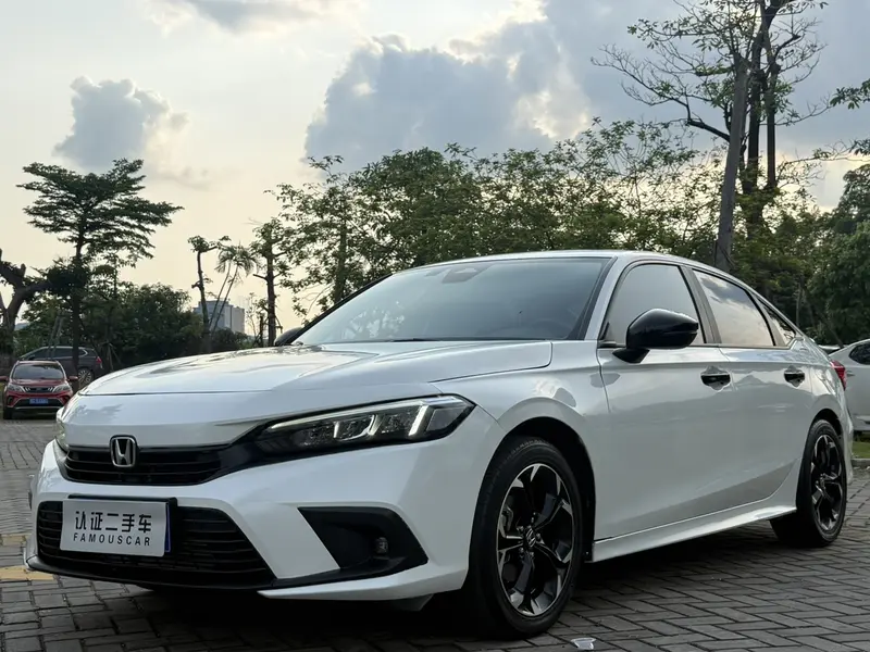 Honda Civic 240 TURBO CVT
