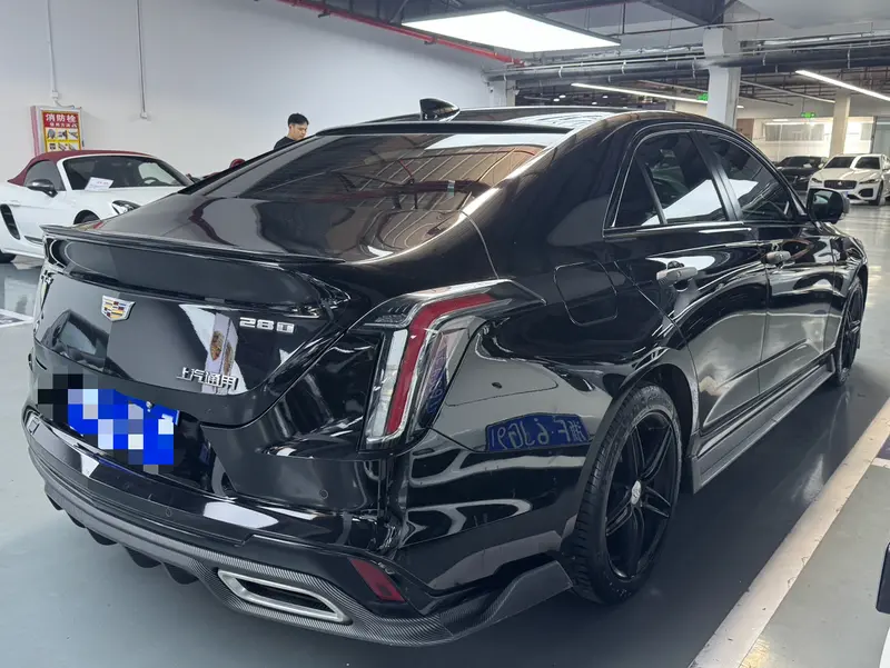 Cadillac CT4 — фото 6