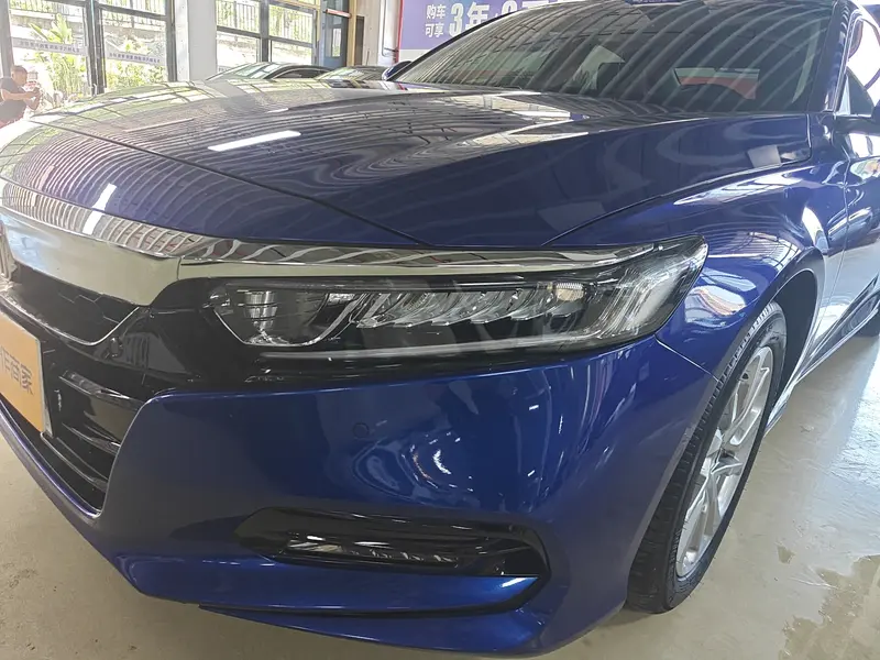 Honda Accord — фото 9
