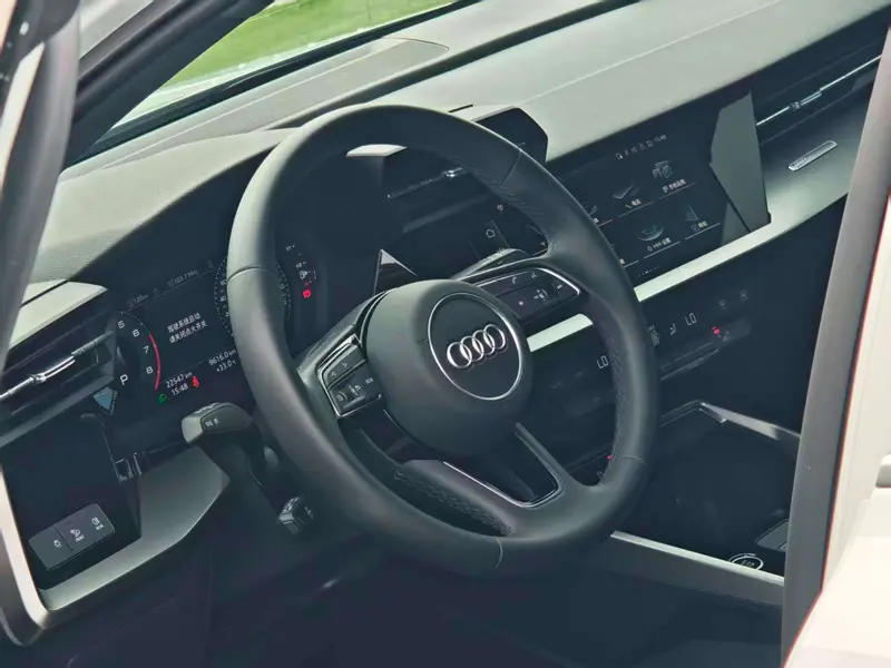 Audi A 3 Sportback 35 TFSI — фото 9