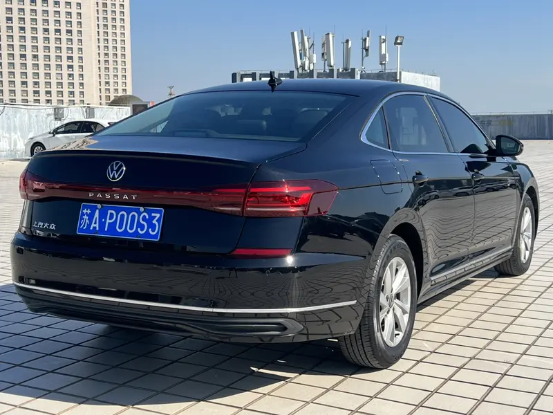 Volkswagen Passat — фото 6
