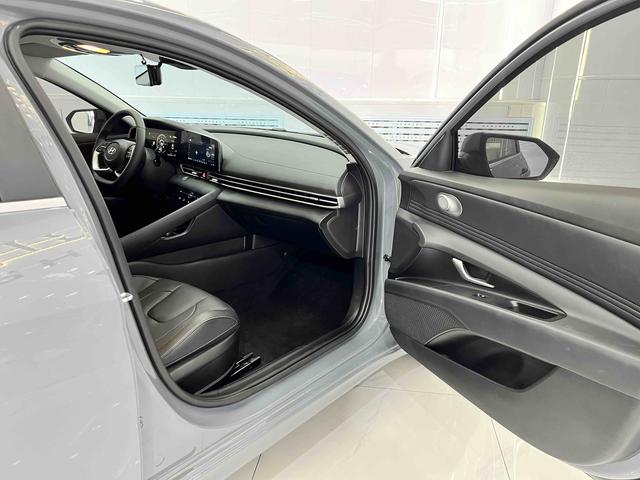 Hyundai Elantra id 4387335 из Китая 17