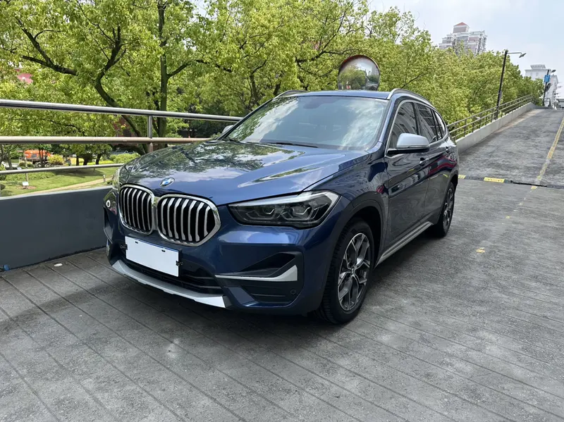 BMW X1 — фото 1