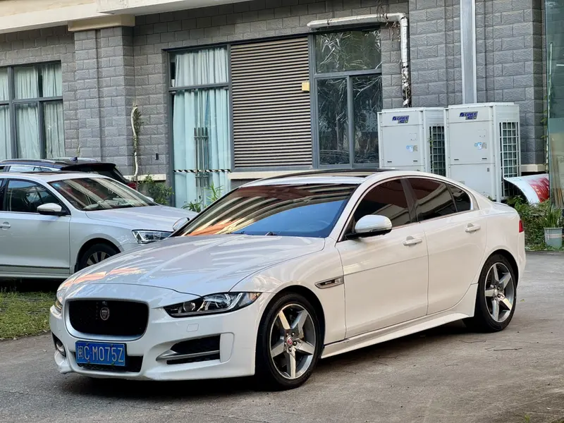 Jaguar XE