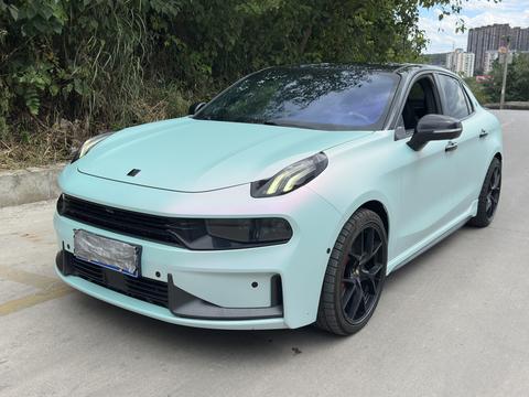 Lynk & Co 03