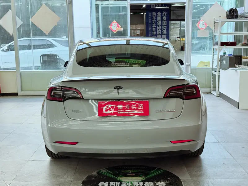 Tesla Model 3 — фото 6