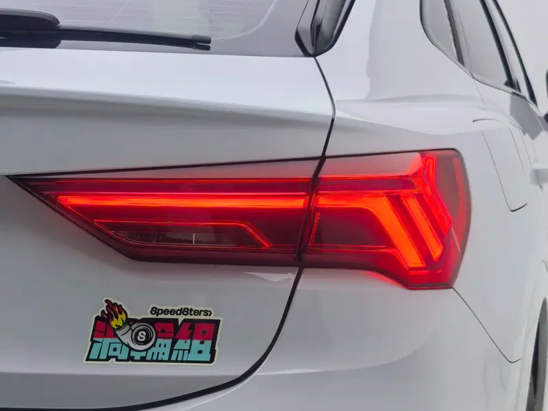 Audi Q3 Sportback — фото 9
