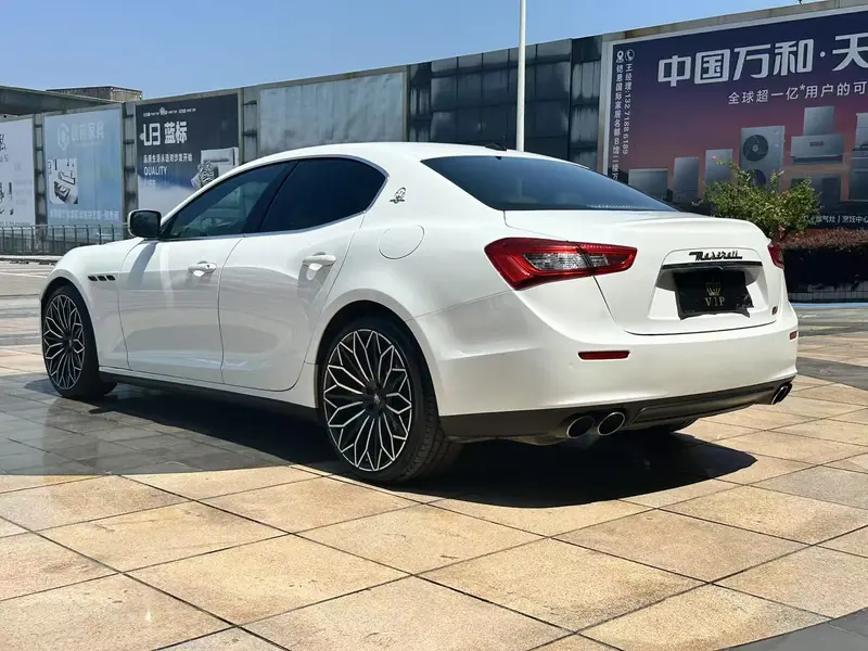 Maserati Ghibli 3.0 T — фото 4