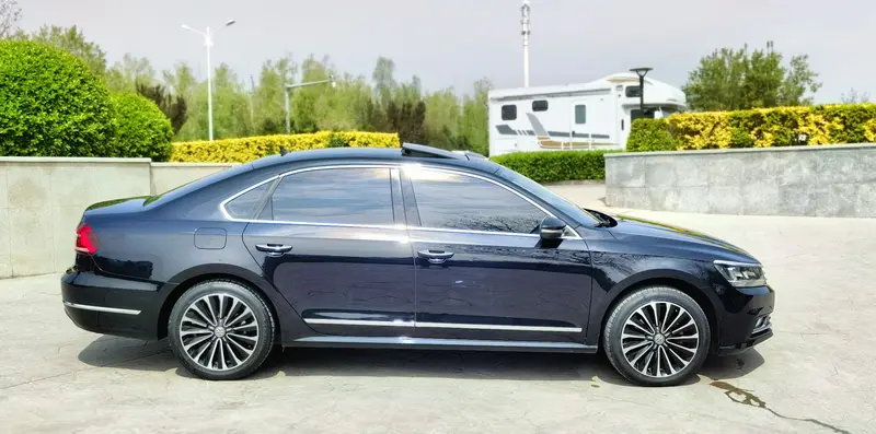 Volkswagen Passat — фото 5