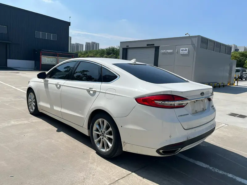 Ford Mondeo — фото 4