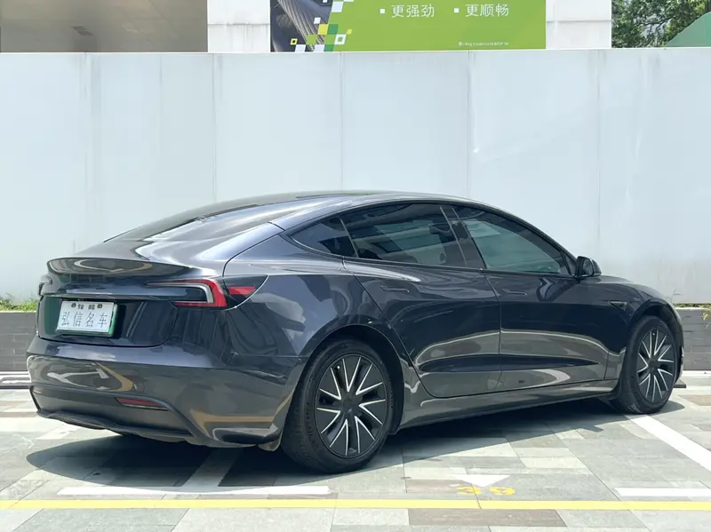 Tesla Model 3 — фото 5