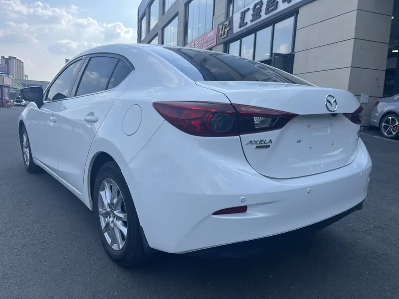 Mazda 3 Axela — фото 4