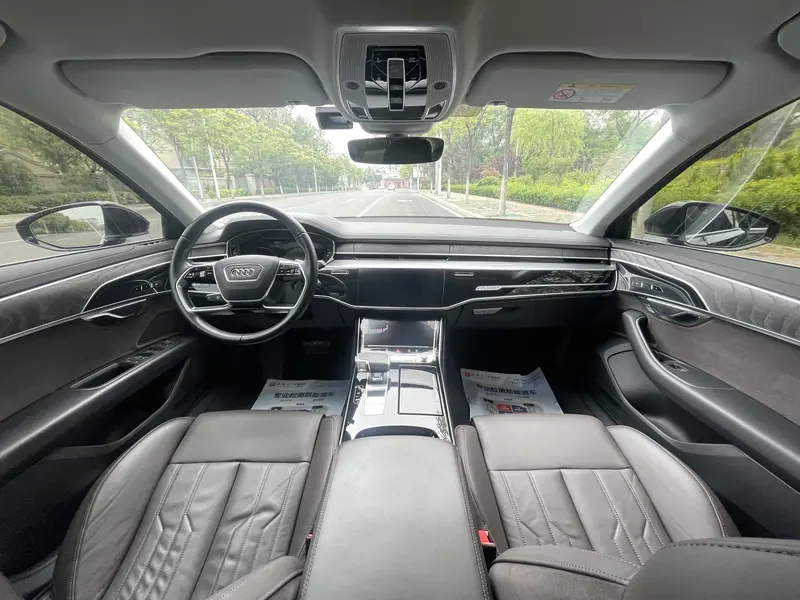 Audi A8 — фото 8