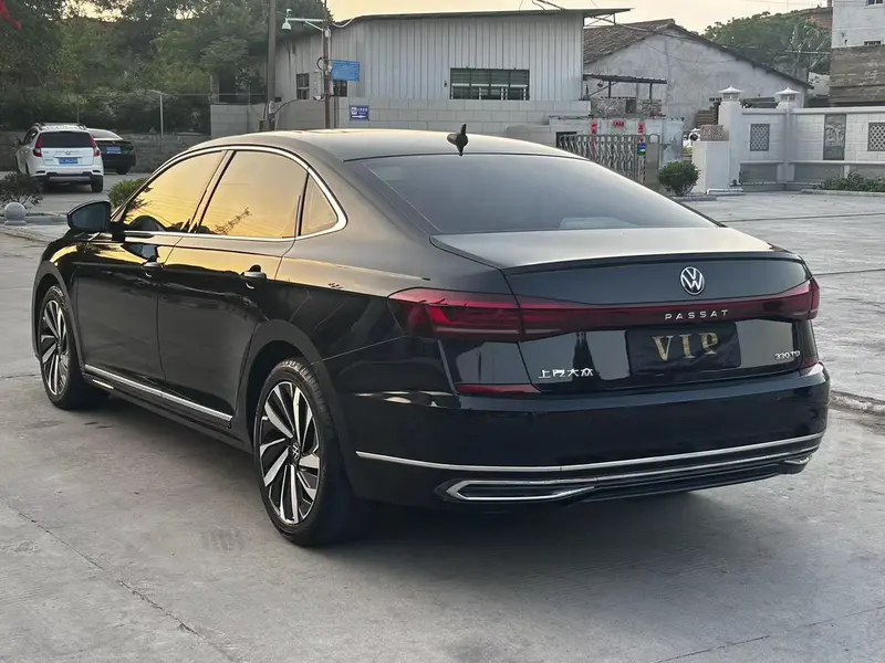 Volkswagen Passat — фото 4
