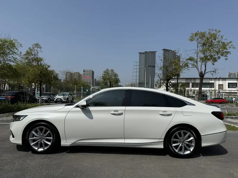 Honda Accord — фото 4