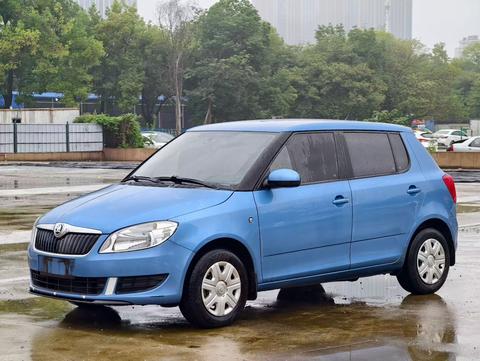 Skoda Fabia 2014 1.4L AT