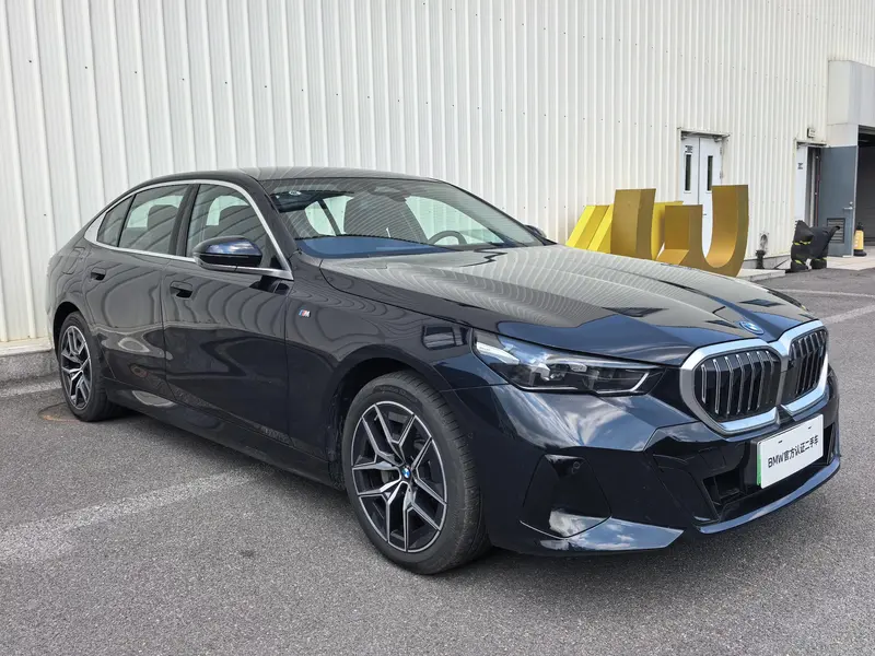 BMW i5 — фото 3