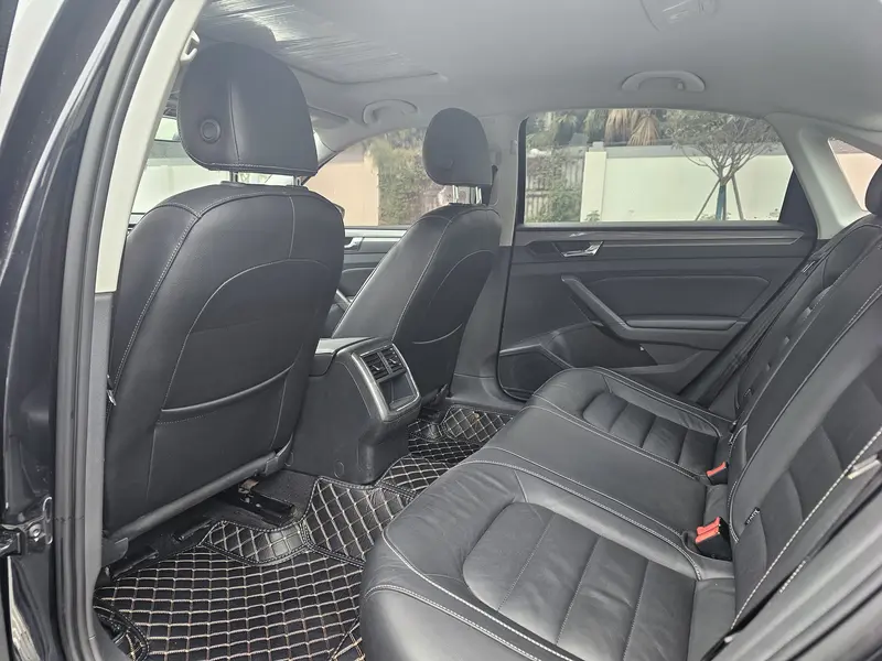 Volkswagen Passat — фото 9