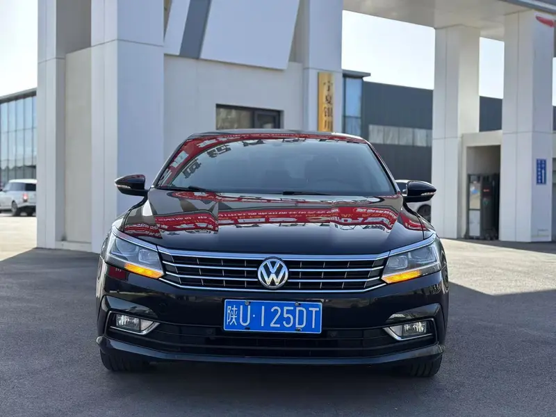Volkswagen Passat — фото 2